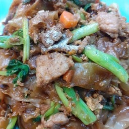 ผัดซีอิ๊วหมูหมัก นุ่ม!