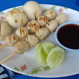 ชิ้นปิ้งตาน้อย by มายด์เตี๋ยวเรือซิ่ง