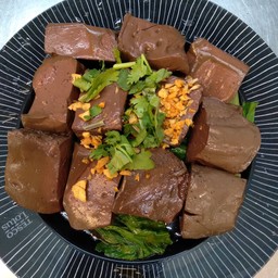 เลือดเป็ดล้วน