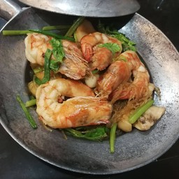 กุ้งอบวุ้นเส้น