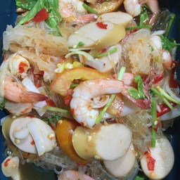 ยำรวมวุ้นเส้น