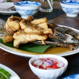 ปลากะพงทอดน้ำปลา