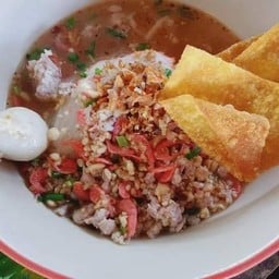 ร้านป้าแดงริมเขื่อน