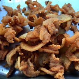 ข้าวเหนียวหมูทอด4G ตรงข้ามรร.อบจเมือง [ห้าแยก]