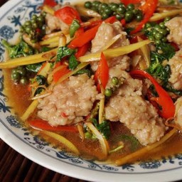 ผัดเผ็ดหมู เป็นกับข้าว