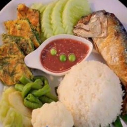หอมกะเพรา ไข่ข้น