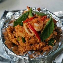 ร้านริมสนาม