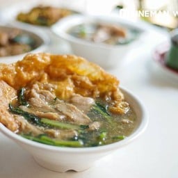 เส้นใหญ่หมกไข่ราดหน้า
