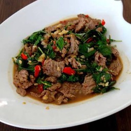 กะเพราเนื้อตุ๋น