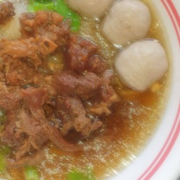 ใหญ่เนื้อ ธรรมดา