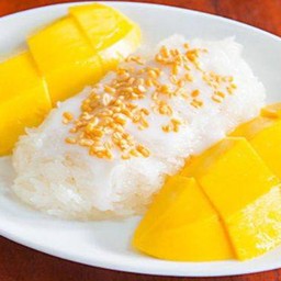 ข้าวเหนียวมะม่วง  (ร้านส้ม)