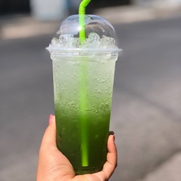 น้ำกีวี่ โซดา (แก้ว)