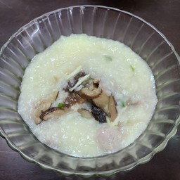 โจ๊กหมูเห็ดหอมไข่
