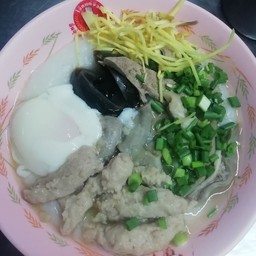 โจ๊กรวมไข่เยี่ยวม้า,ไข่ลวก