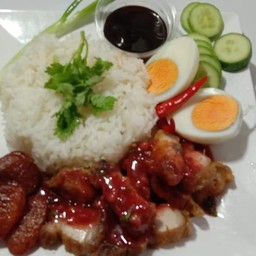 ข้าวหมูกรอบ