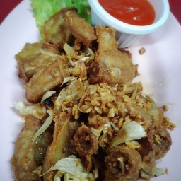 ใส้อ่อนทอดกระเทียม