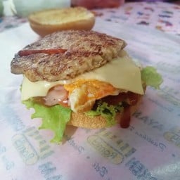 Big Burger นวลแก้วอุทิศ