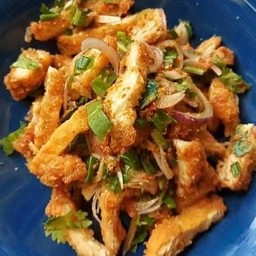 ยำไก่แซ่บ