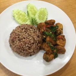 ข้าวกล้องอาหารตามสั่ง by Suanpak
