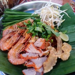 หอยทอด ผัดไทย เจ๊แต