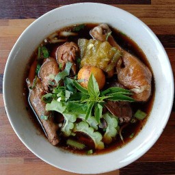 ก๋วยเตี๋ยวไก่มะระแม่สำรวยจากถนนคนเดินสาขา2