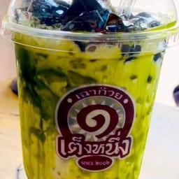 เฉาก๊วยชาเขียวไซรัปนมสด