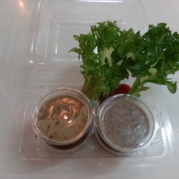 น้ำสลัดพริกไทดำ