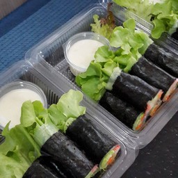 สลัดม้วนสาหร่าย