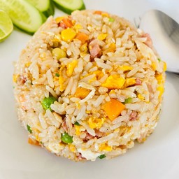 ข้าวผัดแหนม