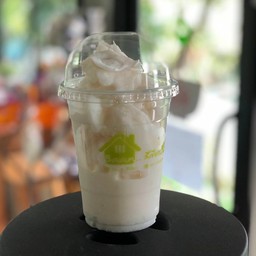 มะพร้าวปั่นนมสด