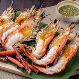 กุ้งแม่น้ำเผาถ่านชุดครอบครัว