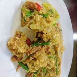 ปูนิ่มผัดผงกะหรี่