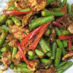ผัดพริกแกงหมูชิ้น(กับข้าว)