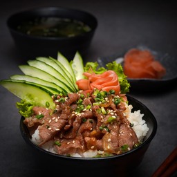 ยากินิกุด้ง หมูคุโรบูตะ