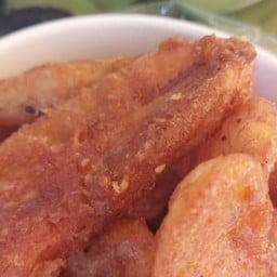 กล้วยทอดกระทะทอง นายต่อ (หน้าร้านเบลลินี่ ศรีโสธรตัดใหม่)