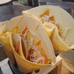 เครปร้อยหน้า บุฟเฟ่ต์(ทางออกกาดมาลิน)