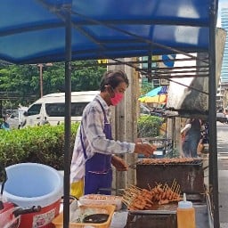 หมูปิ้งน้องไอซ์5บาท