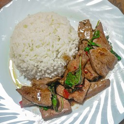 ข้าวกะเพราตับ