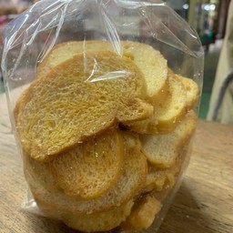 ขนมปังกระเทียมอบกรอบ