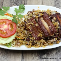 ซี่โครงหมูทอดกระเทียมพริกไทย