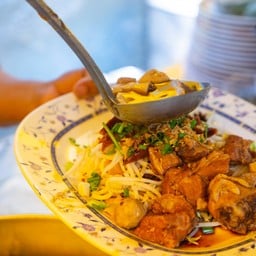 ก๋วยเตี๋ยวหลอด น่องไก่