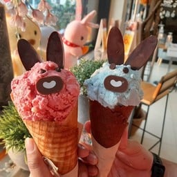 Lunar Cafe Handy ปทุมธานี