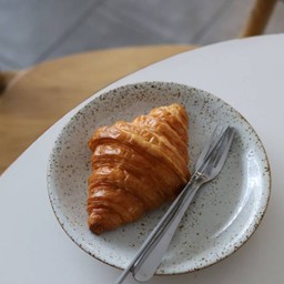 เพลน ครัวซองต์