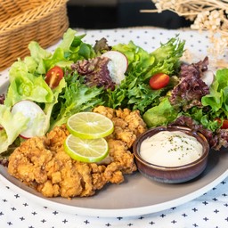 Crispy Chicken Salad With Lime Sauce
