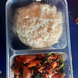 ข้าวราดกระเพราไก่