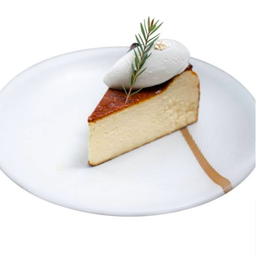 BASQUE BURNT CHEESE CAKE