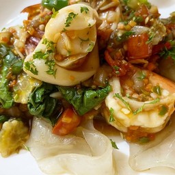 เส้นใหญ่ผัดขี้เมา  Noodle kea-maow