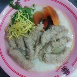 โจ๊กหมูเด้งไข่เยี่ยวม้า