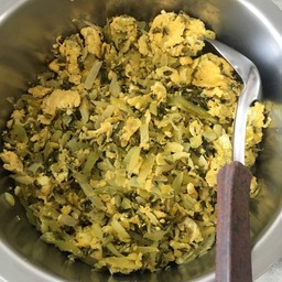 ผักกาดดองผัดไข่