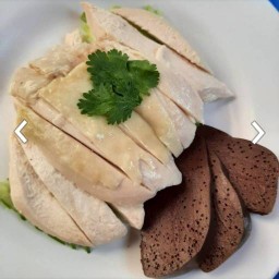 เฮียหมาน"ข้าวมันไก่" ถนนประเสริฐมนูกิจ เสนานิเวศน์2